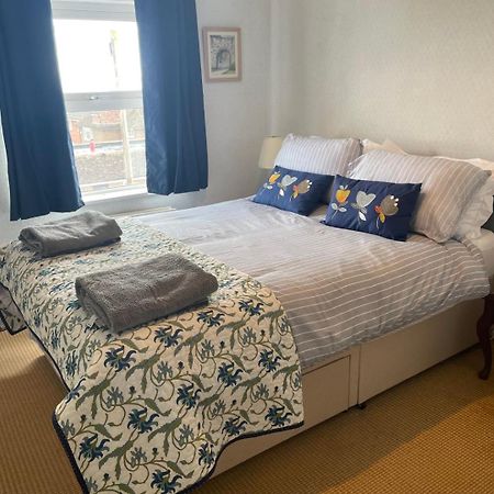 Spacious 4-Bed Beach Retreat For Families Steps From The Shore In Pevensey Bay Екстериор снимка