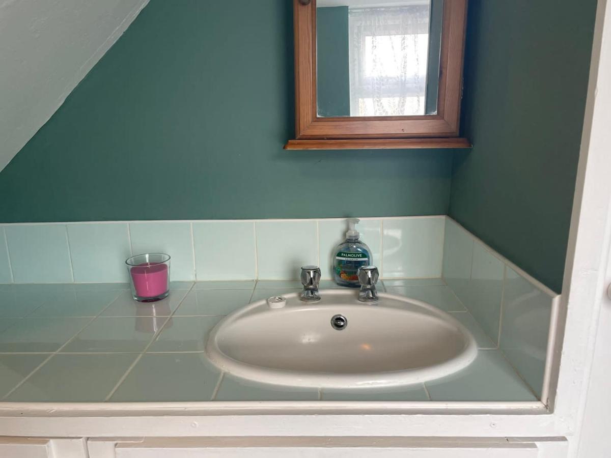 Spacious 4-Bed Beach Retreat For Families Steps From The Shore In Pevensey Bay Екстериор снимка